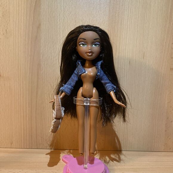 Bratz MGA Flaunt It Sasha Doll With Jacket And Purse - Picture 1 of 8